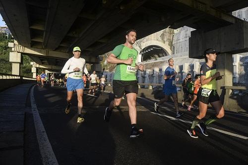 Cardiologista do Time Maratona da Cidade Rio de Janeiro, Fabiula Schwartz, explica quais são os principais passos para começar a correr com segurança / Foto: Thiago Diz